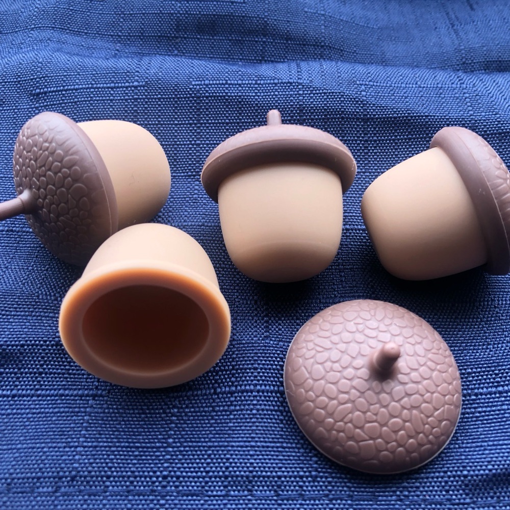 Pack of Four (4) Silicon Acorn Container